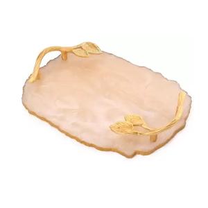 Plateau de service en résine époxy de haute qualité avec poignée en métal doré pour la maison et l'hôtel Prix raisonnable - Product Image 2