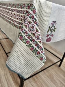 Mantel de Algodón Estampado a Mano: Rayas Florales, Estilo Boho para Comedor - Product Image 3