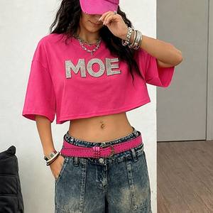 Camiseta Corta Estilo Y2K para Mujer al por Mayor, Ropa Urbana Holgada con Logotipo de Pedrería, Top Corto Personalizado, Proveedor de Marca Privada OEM, EE. UU. - Product Image 3