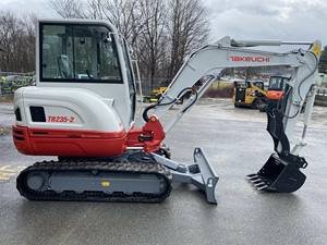 รถขุดขนาดเล็กตีนตะขาบ Takeuchi TB235-2 ปี 2021 เครื่องยนต์ Yanmar ปั๊มไฮดรอลิก Huade มอเตอร์แบริ่ง เกียร์บ็อกซ์ ประสิทธิภาพสูง - Product Image 3