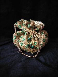 กระเป๋าคลัทช์ปักลายสไตล์โบฮีเมียนสำหรับงานแต่งดีไซน์แฟนซี - Product Image 4