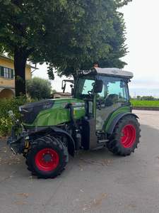 Green Used Fendt 1050 Vario Wheel Tractor 45HP for Engine 4WD Gear Drive High Premium Quality Strong Pulling Power Easy - Product Image 6