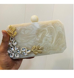 Bolso de Mano Tipo Clutch de Resina Reutilizable Ecológico de Artesanía India para Mujer, para Fiestas - Product Image 1