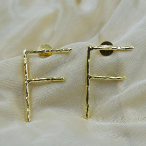 2024 nouvelle tendance "F" lettre plaqué or boucle d'oreille bijoux de mode pour femmes et filles - Product Image 1