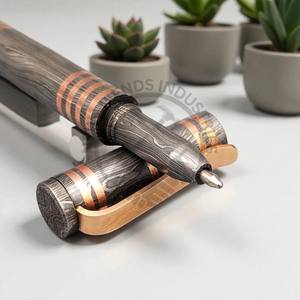 Vente chaude fait à la main en acier damas stylo à bille meilleur employer personnalisé avec des accents de cuivre poche tondeuse stylo à collectionner - Product Image 2