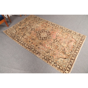Tapis turc 3,9x6,2 pieds, tapis d'appoint vintage, tapis géométrique marron rose - Product Image 2