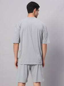 2025 dernière mode été ensembles courts décontracté couleur unie t-shirt et ensembles jumeaux courts pour hommes - Product Image 5