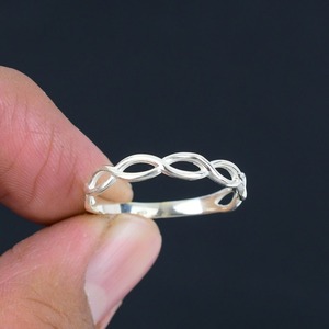 Meilleure qualité faite à la main pour filles à la mode 925 bague en argent plaqué rhodium bijoux de bande cadeau simple et élégant - Product Image 4
