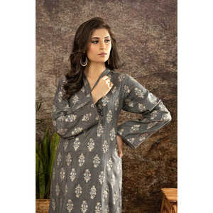 Chemise grise en acrylique jacquard à motifs floraux pour femmes - Product Image 5