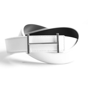 เข็มขัดหนังวัวแท้สำหรับผู้ชายและผู้หญิงสายรัดข้อมือยีนส์สีแดงพร้อมหัวเข็มขัดเหล็ก - Product Image 1