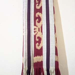 Tela Suave con Estampado Damasco, Tejido Tradicional, Se Vende por Metro para Ropa y Decoración del Hogar, por Komodoin, por Indonesia Eximbank - Product Image 2