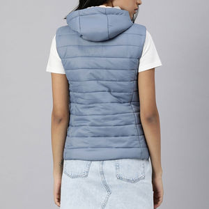 Chaleco acolchado de tela de poliéster con MOQ bajo para mujer, precio al por mayor, aspecto moderno, nuevo atuendo, ropa de calle, uso para chaleco acolchado de mujer - Product Image 4