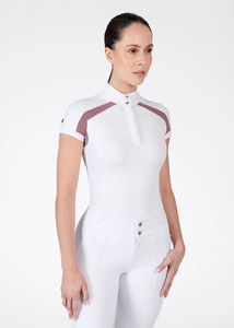 Chemise d'équitation pour femme en tissu doux au toucher, conçue pour un confort, une flexibilité et une apparence élégante pour la compétition. - Product Image 2