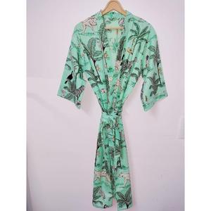 Kimono indio hecho a mano Boho Loungewear Floral de algodón Batas de baño de temporada de primavera con estilo de estampado indio - Product Image 4