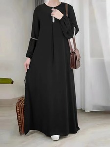 Abaya 2025 de couleur unie pour femmes, robe fermée avec ceinture à nouer à l'intérieur, robe musulmane en polyester - Product Image 4