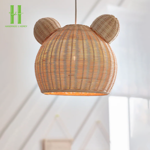 โคมไฟระย้าสไตล์เอเชีย งานแฮนด์เมดคุณภาพสูง สำหรับตกแต่งภายใน  รับทำโลโก้และสีตามสั่ง  วัสดุหวายและไม้ไผ่ เป็นมิตรกับสิ่งแวดล้อม ผลิตในเวียดนาม - Product Image 2
