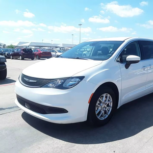 Chrysler Voyager LX Fleet 4 portes minivan 2023 d'occasion en excellent état - Product Image 1