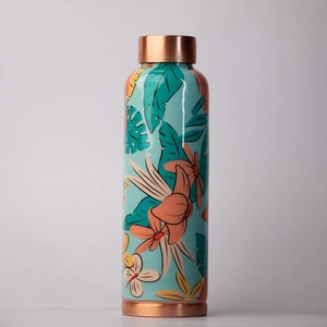 Botella de Agua Ecológica de Cobre con Estampado de Hojas Tropicales, Incluye Tapa, para Oficina, Gimnasio, Regalos Corporativos y Uso Promocional - Product Image 6