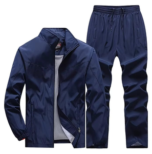 Joggers de entrenamiento con cremallera personalizados para hombre, ropa deportiva de poliéster de alta calidad, chándal de nailon rompevientos para trotar Haus Industries - Product Image 1