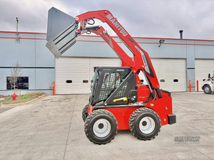 Cargadora Compacta Manitou 3300V 2025 de 72HP con Elevación Vertical y Alta Capacidad en Venta - Product Image 4