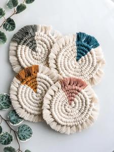 Chemin de table moderne fait à la main en macramé Accent décoratif en coton tissé pour la table basse de la salle à manger et la décoration de la cuisine - Product Image 5