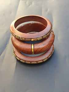 กำไลไม้ที่ตกแต่งด้วยโลหะระดับพรีเมี่ยมกำไลข้อมือดีไซน์เรียบหรูทำด้วยมือจากงานฝีมือของฮัมายุนชาวโลก - Product Image 2