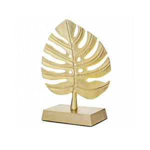 Figurine de gymnastique élégante Objet de table sculptural Accent unique pour les intérieurs modernes Espaces de bureau et affichage inspiré du fitness - Product Image 6