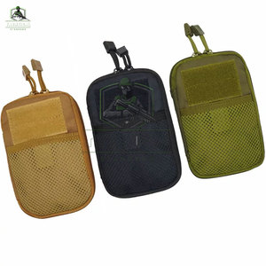 Bolsa Táctica Ligera y Compacta con Correa para el Hombro, Material de Nailon/Poliéster para Actividades al Aire Libre, Viajes y Uso Diario - Product Image 3