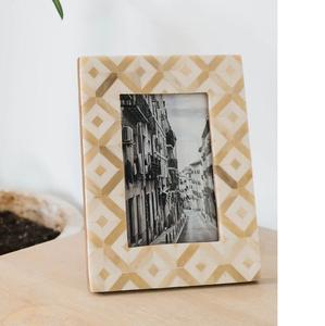 Marco de madera con incrustaciones de hueso de diseño étnico hecho a mano, marco de fotos de mesa hecho a mano para decoración de interiores - Product Image 2