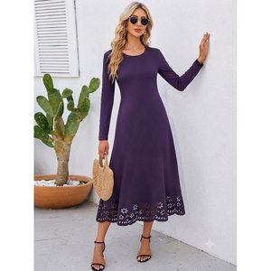 Vestido midi de crepé importado con cuello redondo y manga larga para mujer, con detalle floral cortado a láser, 37487 - Morado - Product Image 1
