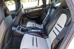 ปานาเมร่า ทูโร่ เอส อี-ไฮบริด ปี 2020 ไมล์น้อย เครื่องยนต์สมบูรณ์ ระบบส่งกำลังดี หลังคาพาโนรามิก ไฟหน้า LED พร้อมส่ง - Product Image 5