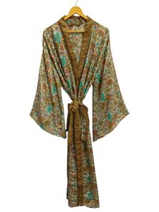 Longueur cheville Robe en soie Robe multicolore Robe de nuit Robe indienne Vintage en soie recyclée Sari Kimono - Product Image 3