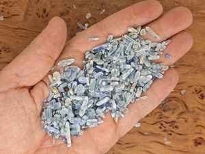 Quartz bleu naturel copeaux de cristal brut taille personnalisée Mini bouteille non traitée pierre précieuse en vrac Quartz en vrac Mini pierre précieuse en vrac - Product Image 5