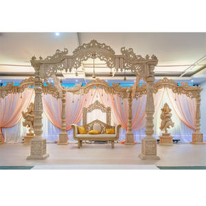 Mandap de Madera para Bodas Gujarati, Elegante Mandap de Boda con Temática Blanca, Decoración Tradicional India para Bodas en Estados Unidos - Product Image 1