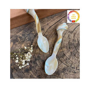 Cuillère en nacre de qualité supérieure pour le caviar et les friandises Écologique et élégant Parfait pour les distributeurs mondiaux - Product Image 4