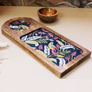 Plateau de service en bois moderne artisanal, base imprimée artistique, bol à trempette, plateau à collations pour les chips, les amuse-gueules, mariage, Diwali, table - Product Image 3