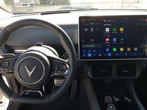 V-I-N-F-A-S-T  V-F8 ECO CITY EDITION AWD SUV CROSSOVER USADO DE 2023 - Product Image 2