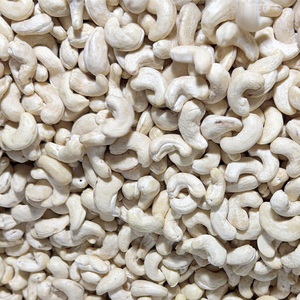 Fournisseur de confiance, prix des noix de cajou dans le monde entier, noix de cajou W320, Vietnam Santigo, Viet Nam, provenant de Santigo, Vietnam - Product Image 1