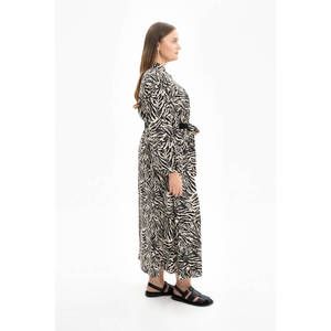 Vestido de Gasa Talla Grande con Cintura Imperio y Detalle Fruncido - Product Image 2