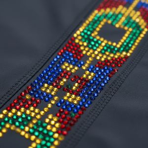 Pantalons techniques pour femmes, fins, d'hiver, en polyester/coton, lourds, avec bande latérale en strass coloré, streetwear, OEM - Product Image 4