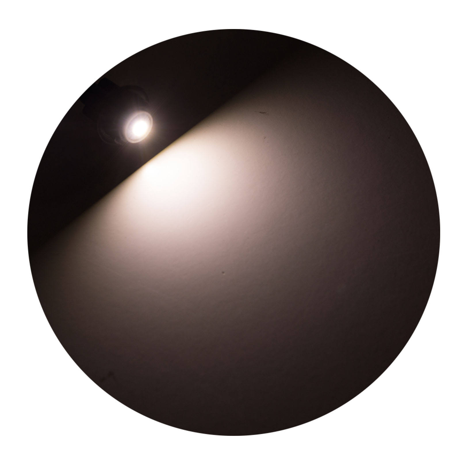 สีขาวอบอุ่น