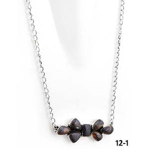 Collar con Turquesa Negra y Plata de Ley Estilo Suroeste, Hecho a Mano con Estilo - Product Image 3