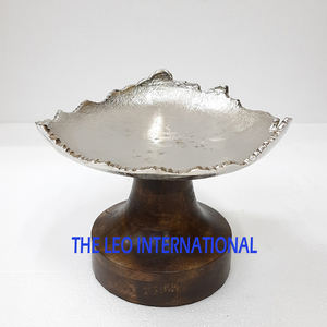 ชามผลไม้โลหะตกแต่งขนาดใหญ่แบบใหม่ งานฝีมือทันสมัย ของตกแต่งบ้าน ห้องครัว สีเงิน ดีไซน์หรูหรา - Product Image 3