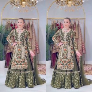 Ropa de fiesta de diseñador hilo de encaje bordado lehenga choli ropa tradicional india nuevos diseños en un nuevo estilo de tendencia - Product Image 1