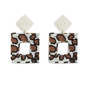 ต่างหูทำมือสุดฮิต ประดับลูกปัดหลากสีสัน ลูกปัดเม็ดเล็กสีขาวดำ เครื่องประดับแบบยาวสำหรับผู้หญิง - Product Image 5