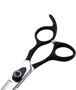 กรรไกรตัดผมสแตนเลสระดับมืออาชีพ ดีไซน์ใหม่ไม่ซ้ำใคร ใช้งานได้ยาวนาน ใบมีดคม ปลายแหลม อุปกรณ์เสริมความงาม - Product Image 3