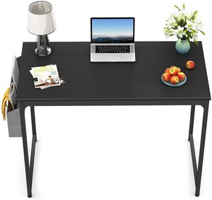 Elegante mesa de metal hecha de acero de primera calidad para espacios de comedor contemporáneos. - Product Image 1
