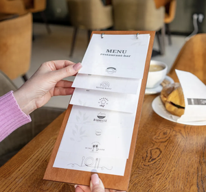 Cubierta de Menú de Madera Personalizada al por Mayor para Restaurante con Grabado de Logotipo - Product Image 6