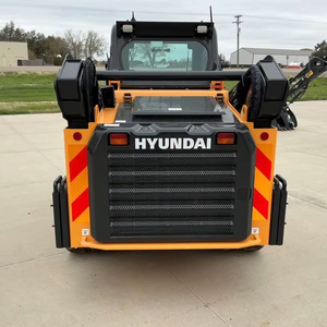 Chargeuse compacte sur chenilles Hyundai HT100V de 74 CV |   Chargeuse compacte sur chenilles robuste |   Diesel certifié EPA Tier 4 - Product Image 1