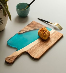 2025 hermosa tabla de quesos de madera con trabajo de resina barra casera bambú corte de madera verduras y corte de queso para Cocina - Product Image 3